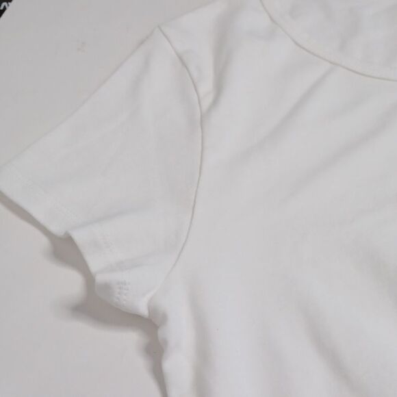 Levi's White and Red Fitted Short Sleeve T-Shirt - Picture 6 of 9